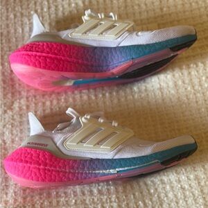 Women’s Athletic Shoes with Pink & Teal